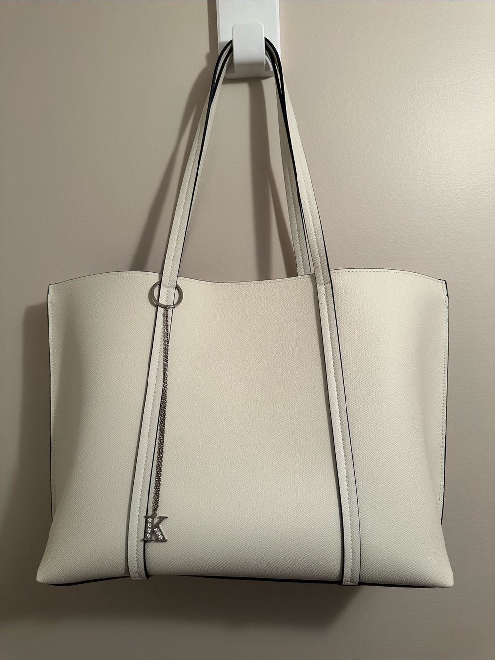White Women's Tote Bag - Classic Minimalist Shoulder Tote